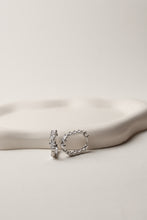 Oval Halka Taşlı Küpe