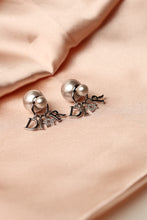 Dior İnci Küpe